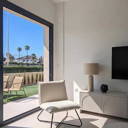 Ferris & Veleta - 200 Meters From The Sea Apartment *