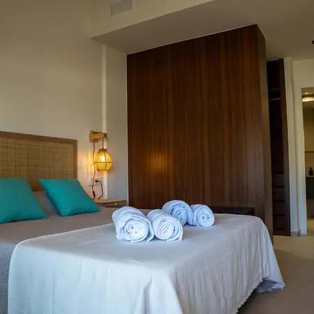 Ferris & Veleta - 200 Meters From The Sea Apartment