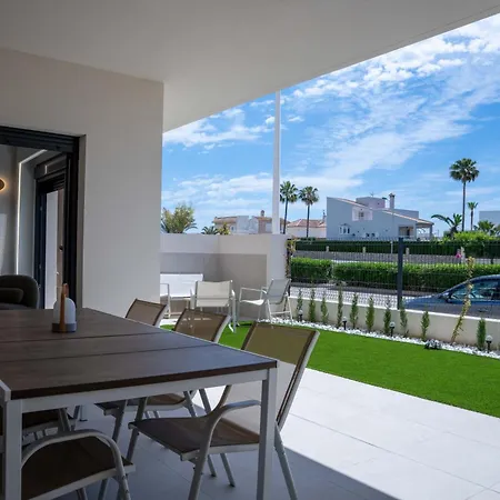 Ferris & Veleta - 200 Meters From The Sea Apartment *