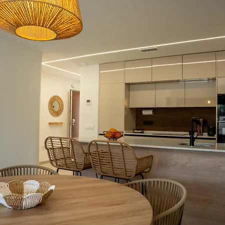 Ferris & Veleta - 200 Meters From The Sea