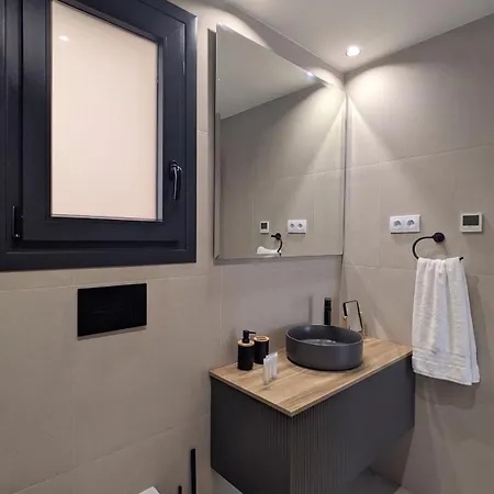 Ferris & Veleta - 200 Meters From The Sea Apartment *
